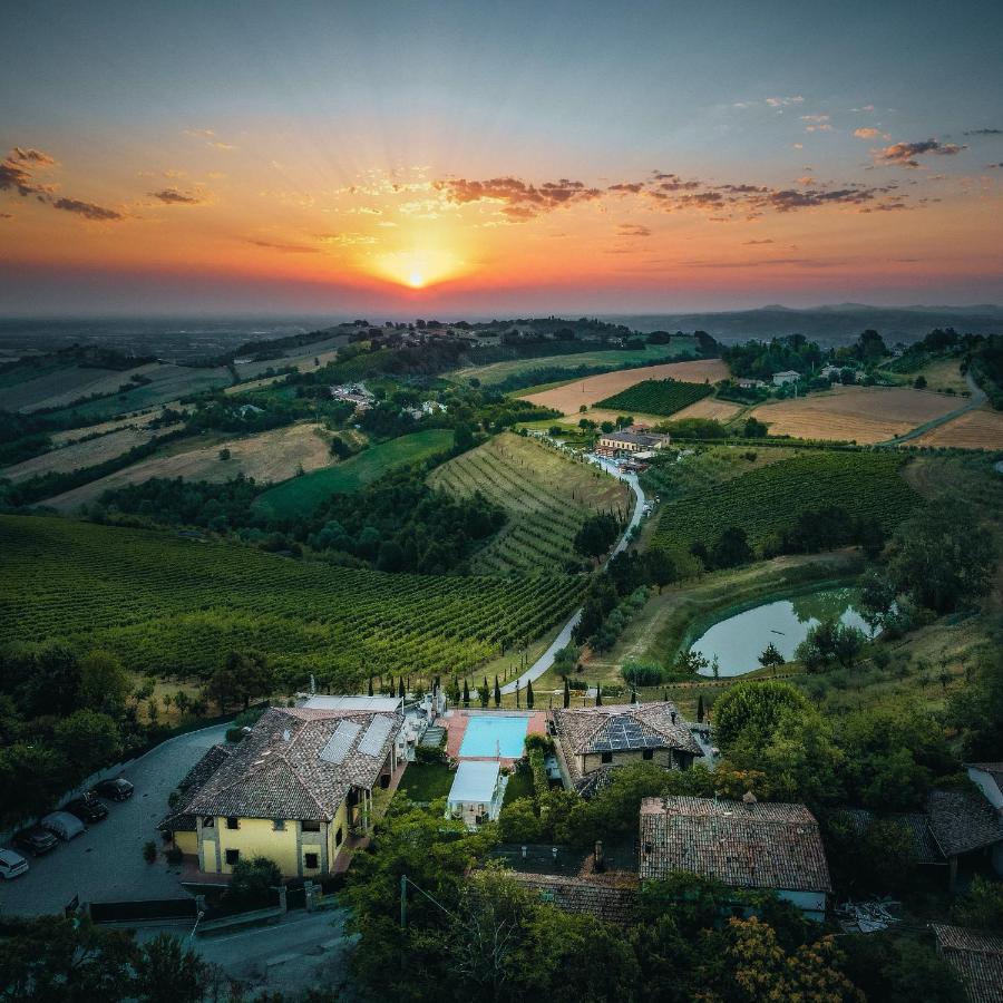 Agriturismo Acetaia Sereni Marano sul Panaro Bagian luar foto