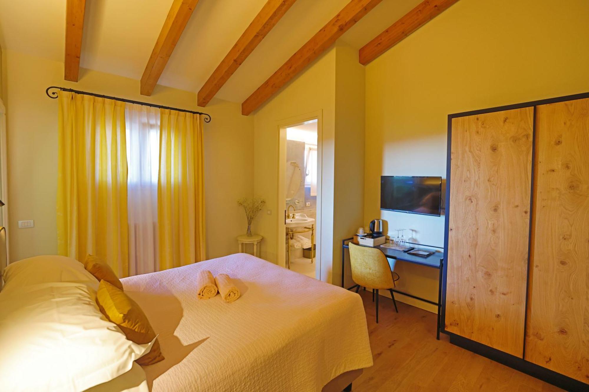 Agriturismo Acetaia Sereni Marano sul Panaro Bagian luar foto