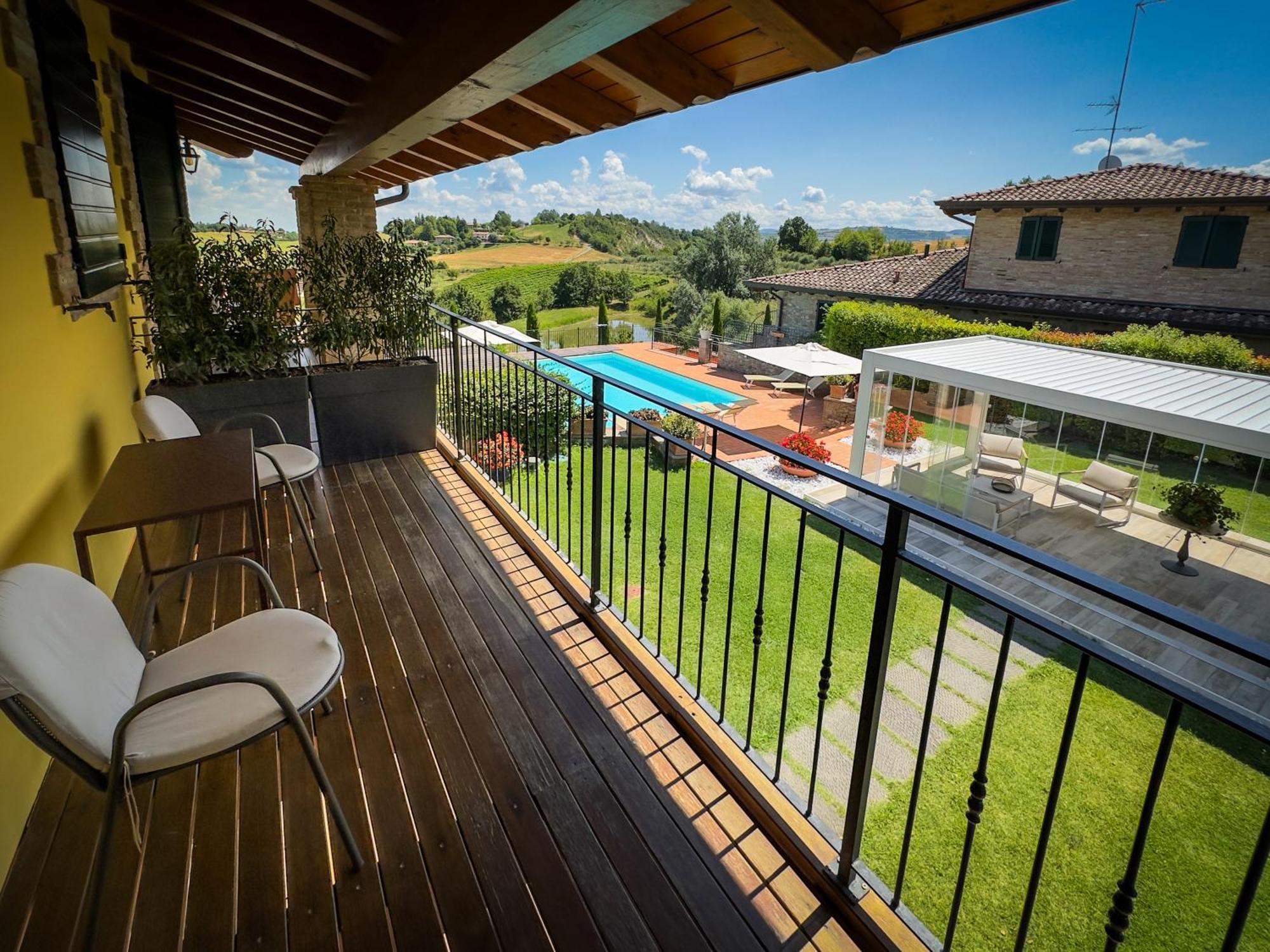 Agriturismo Acetaia Sereni Marano sul Panaro Bagian luar foto